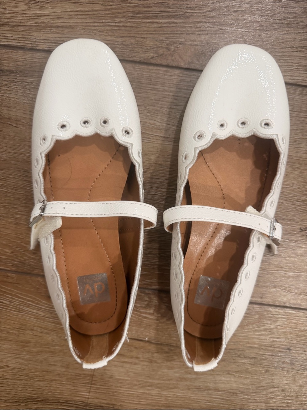 Dolce Vita White Scalloped Mary Jane Dress Shoes - Girls